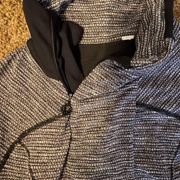 Lulu Lemon quarter zip - Picture 3 of 3